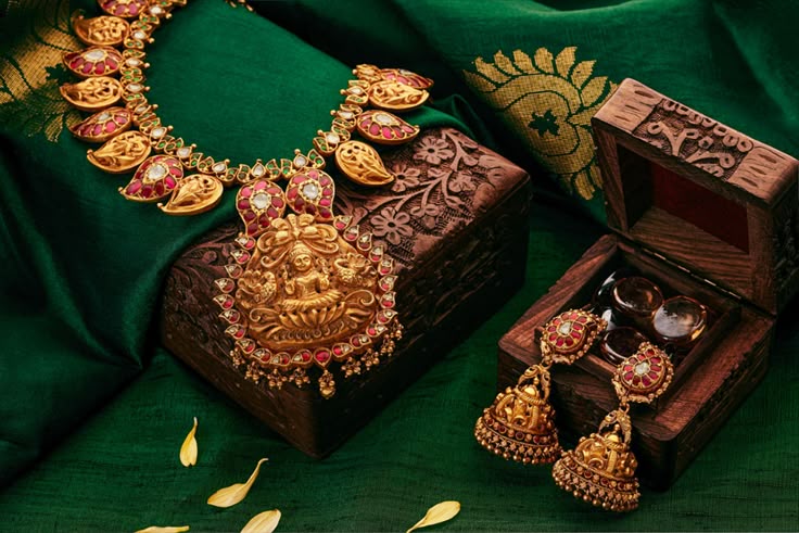 Royal Heritage Bridal Jewellery Collection